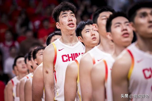 议起复盘｜四名核心后卫3分15中1 中国男篮终极答案仍是“归化”